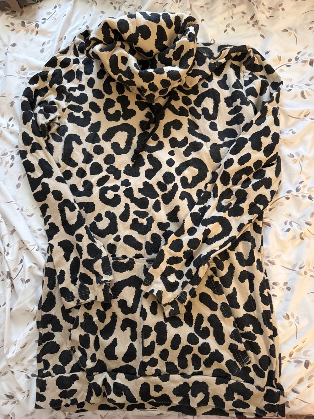 Leopard Print Cowl Neck Pullover Hoodie - Black & Cream